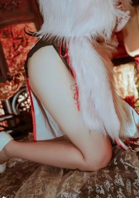 闪耀的她