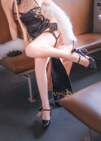 美妇湿透娇羞紧窄迎合视频