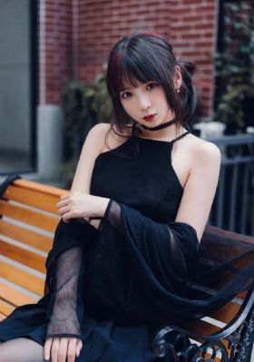 电影六魔女